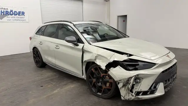 CUPRA Leon Sportstourer 2.0 TSI 4Drive VZ *Panorama*