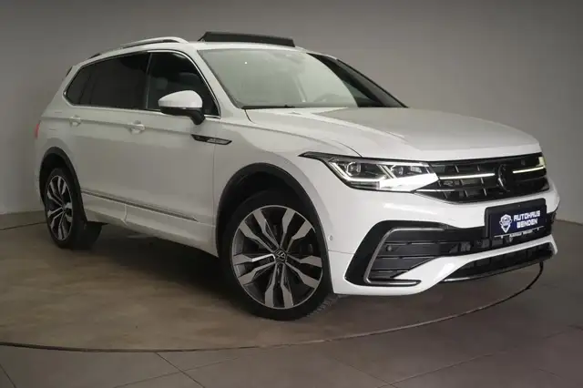 Volkswagen Tiguan main image