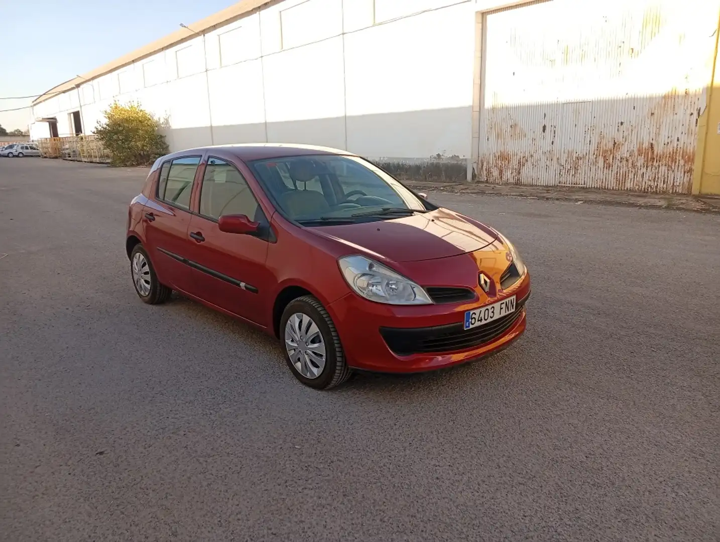 Renault Clio 1.5dCi Authentique 85 Burdeos - 2