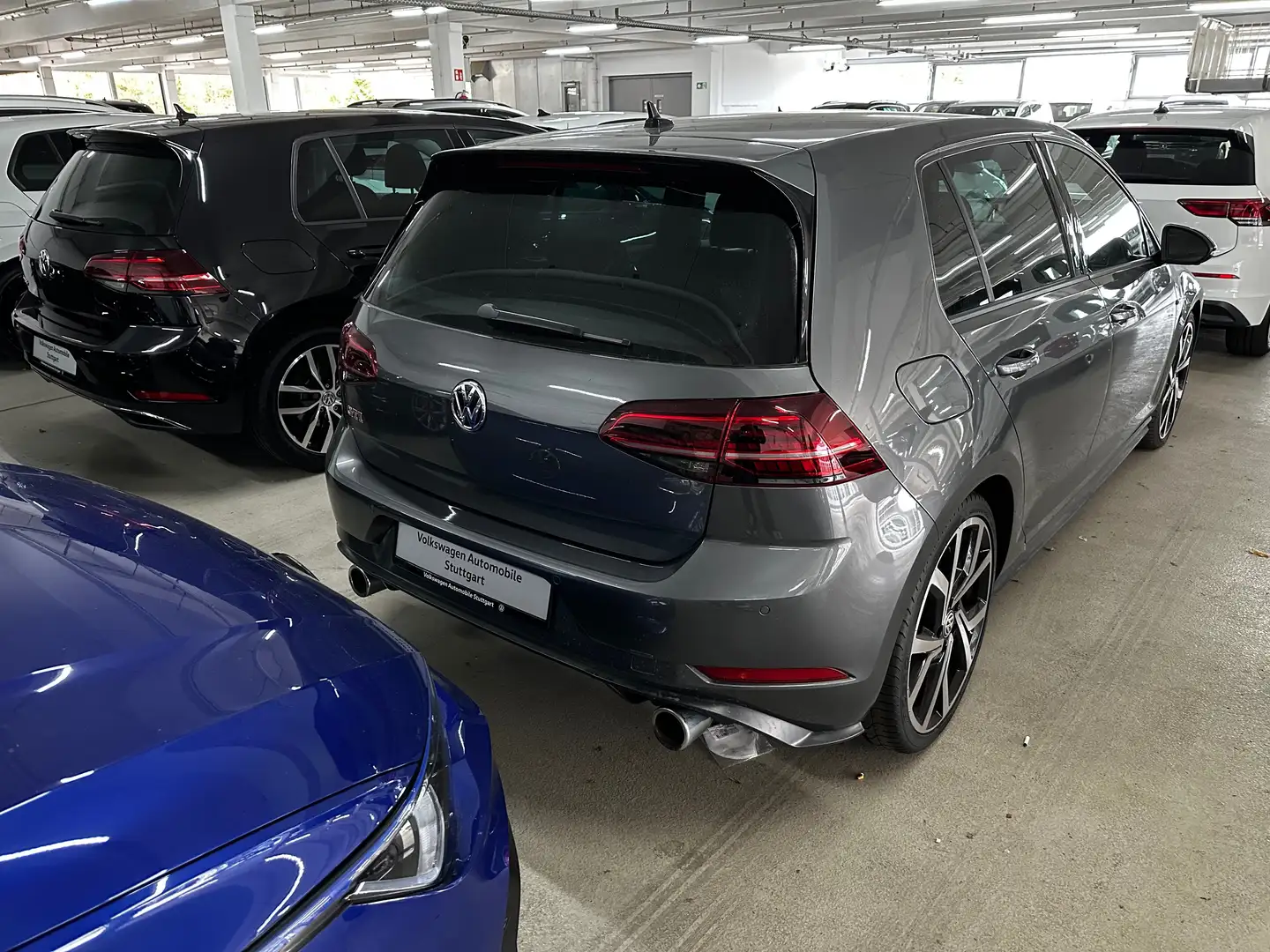 Volkswagen Golf GTI Stdhzg ACC LED AHK DSG Performance Grau - 2
