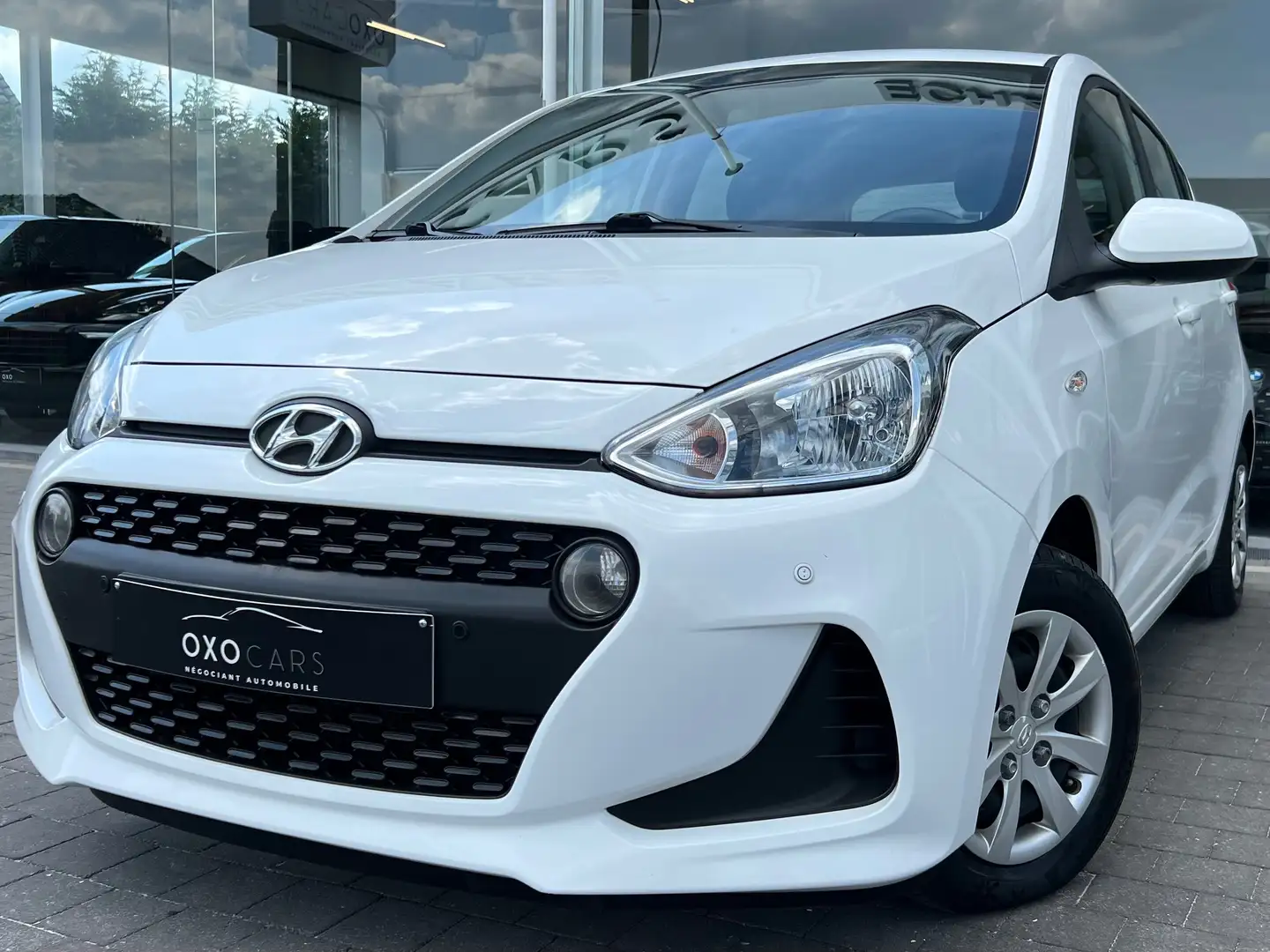 Hyundai i10 1.0i Essence / Airco / Cruise /PDC Avant&Arriere / Blanc - 1