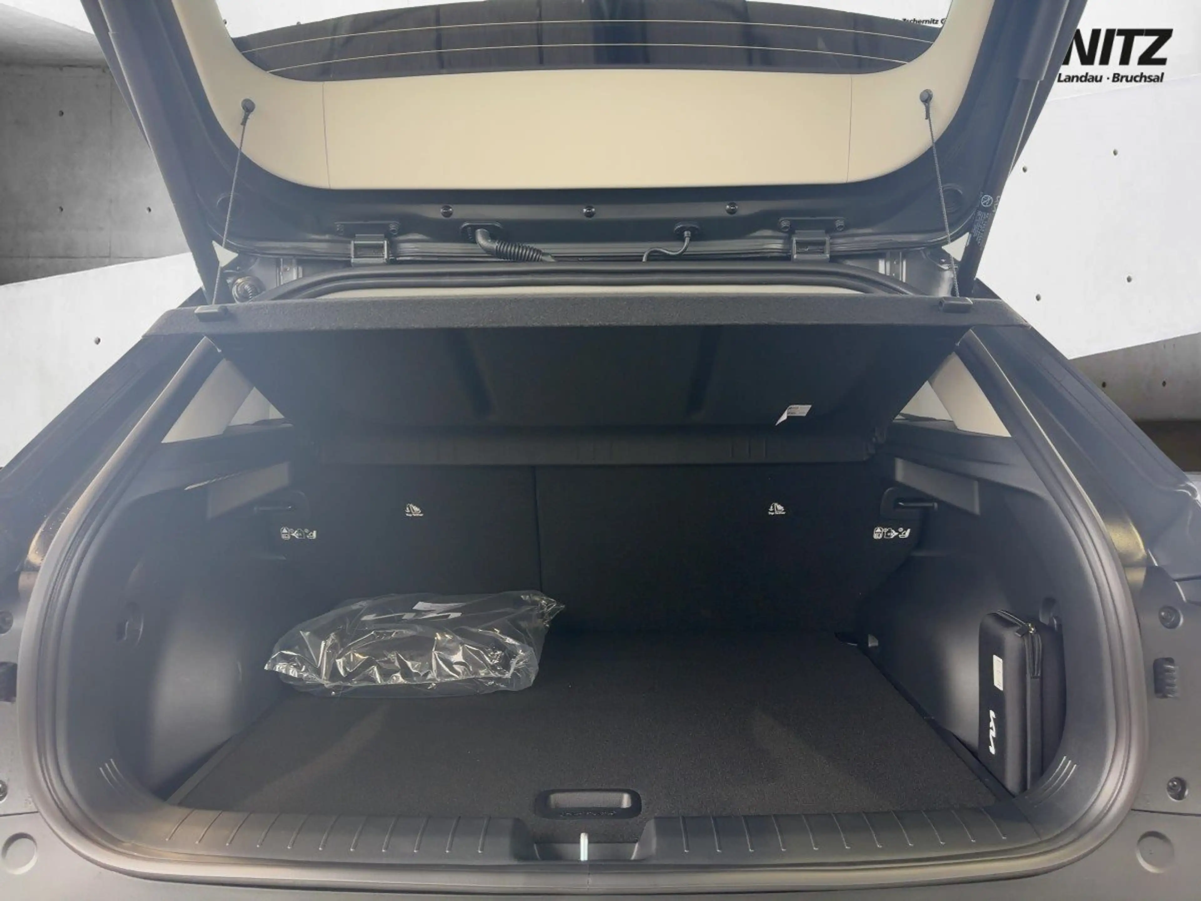 Kia EV4 81,4 kWh FWD Earth ACC+Navi+SHZ+Winterp.+360 — photo 6