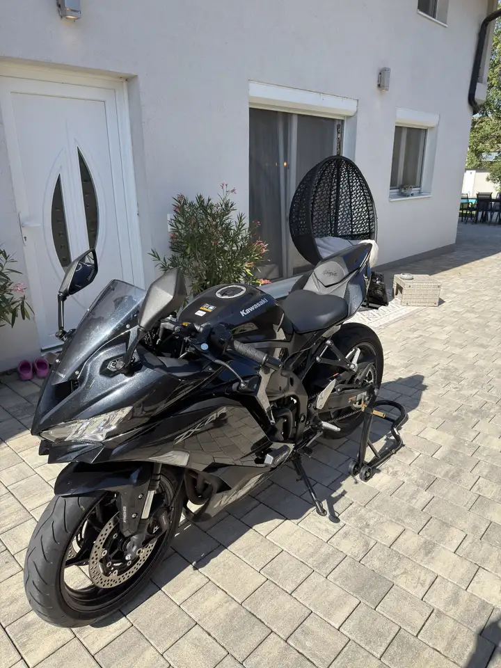 Kawasaki Ninja ZX-4RR