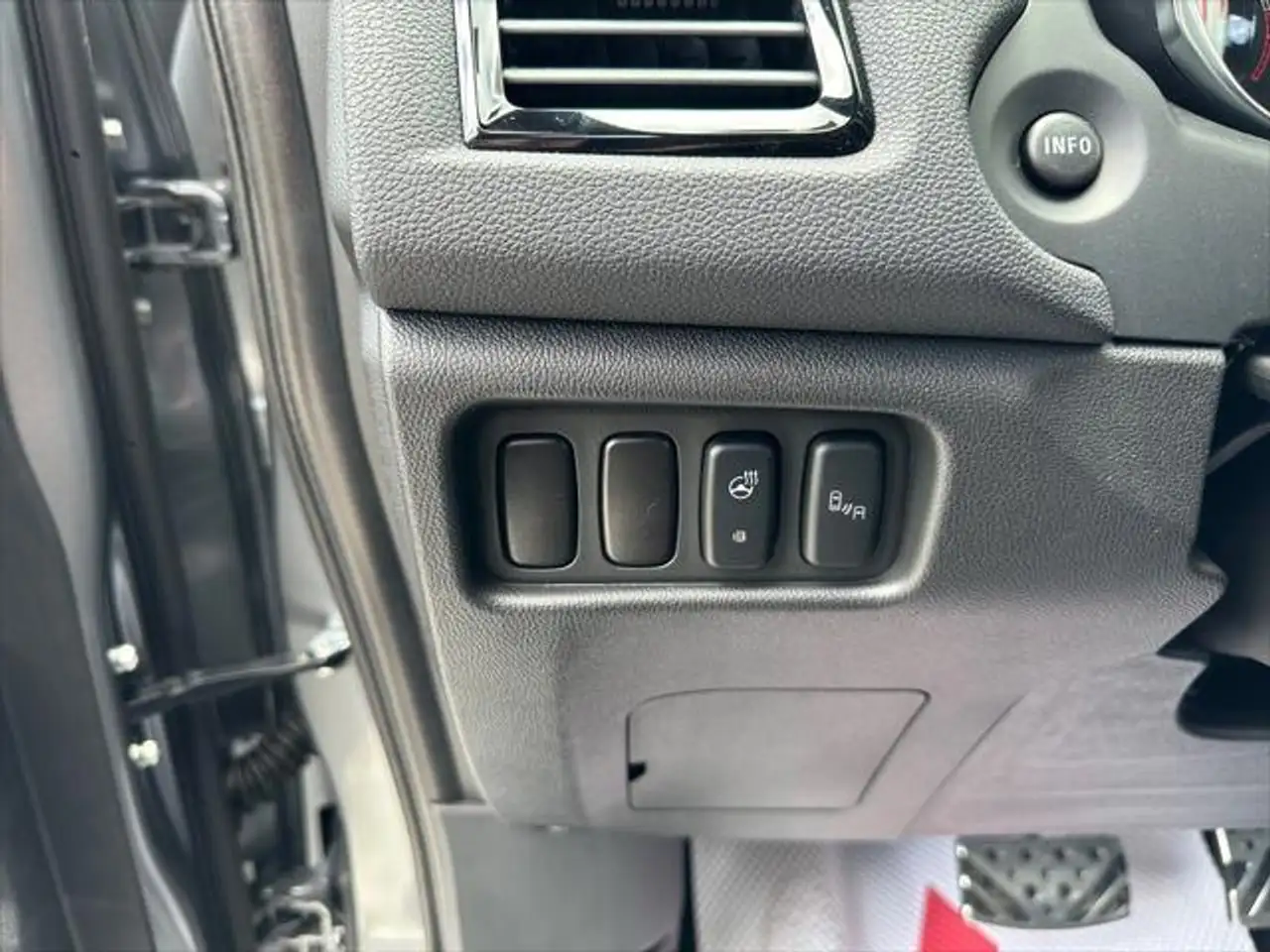 Mitsubishi RVR снимка Mitsubishi RVR