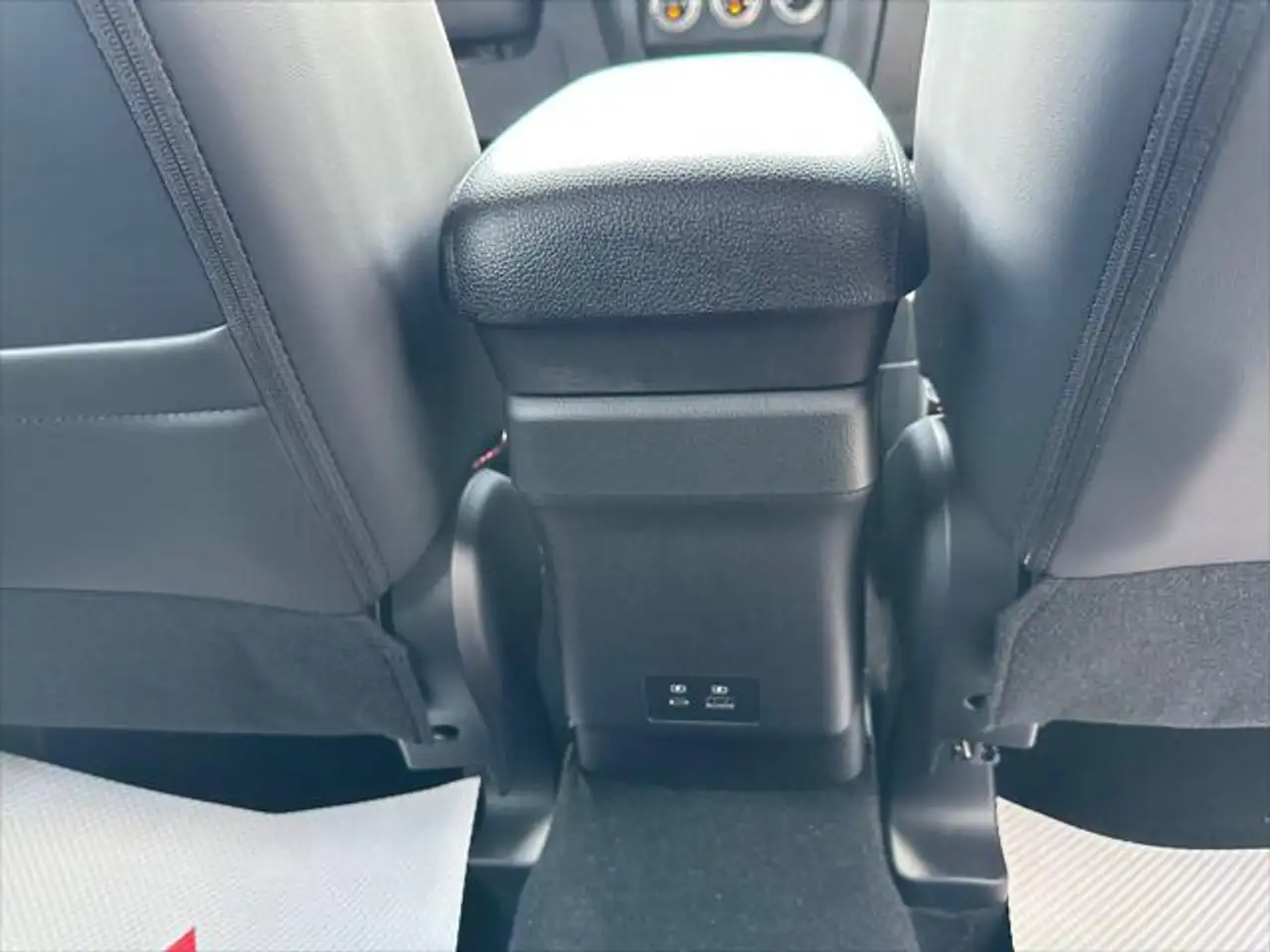 Mitsubishi RVR снимка Mitsubishi RVR