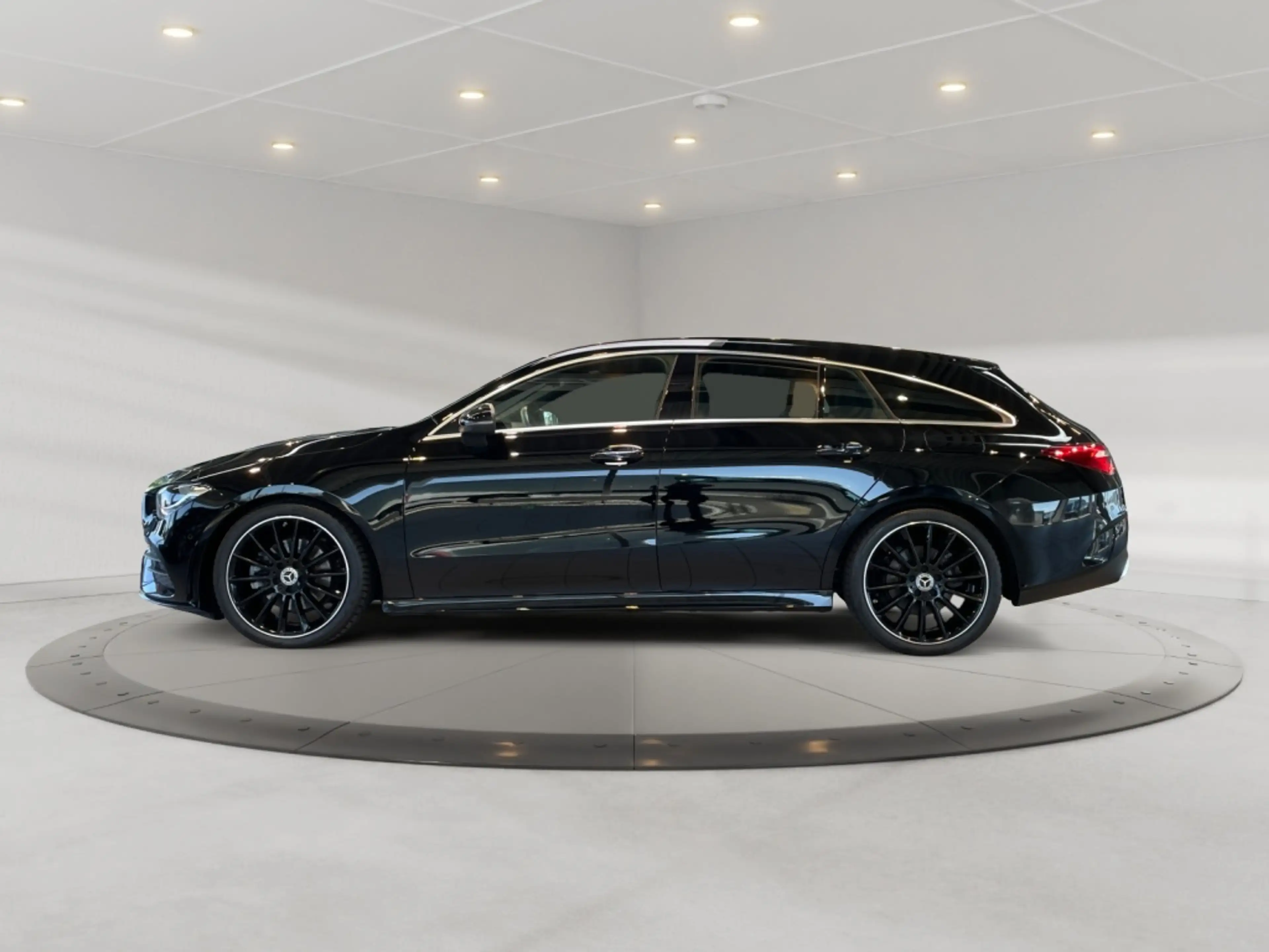 Mercedes-Benz CLA 220 d Shooting Brake AMG AMG+MBUX+Navi+AUT — photo 5