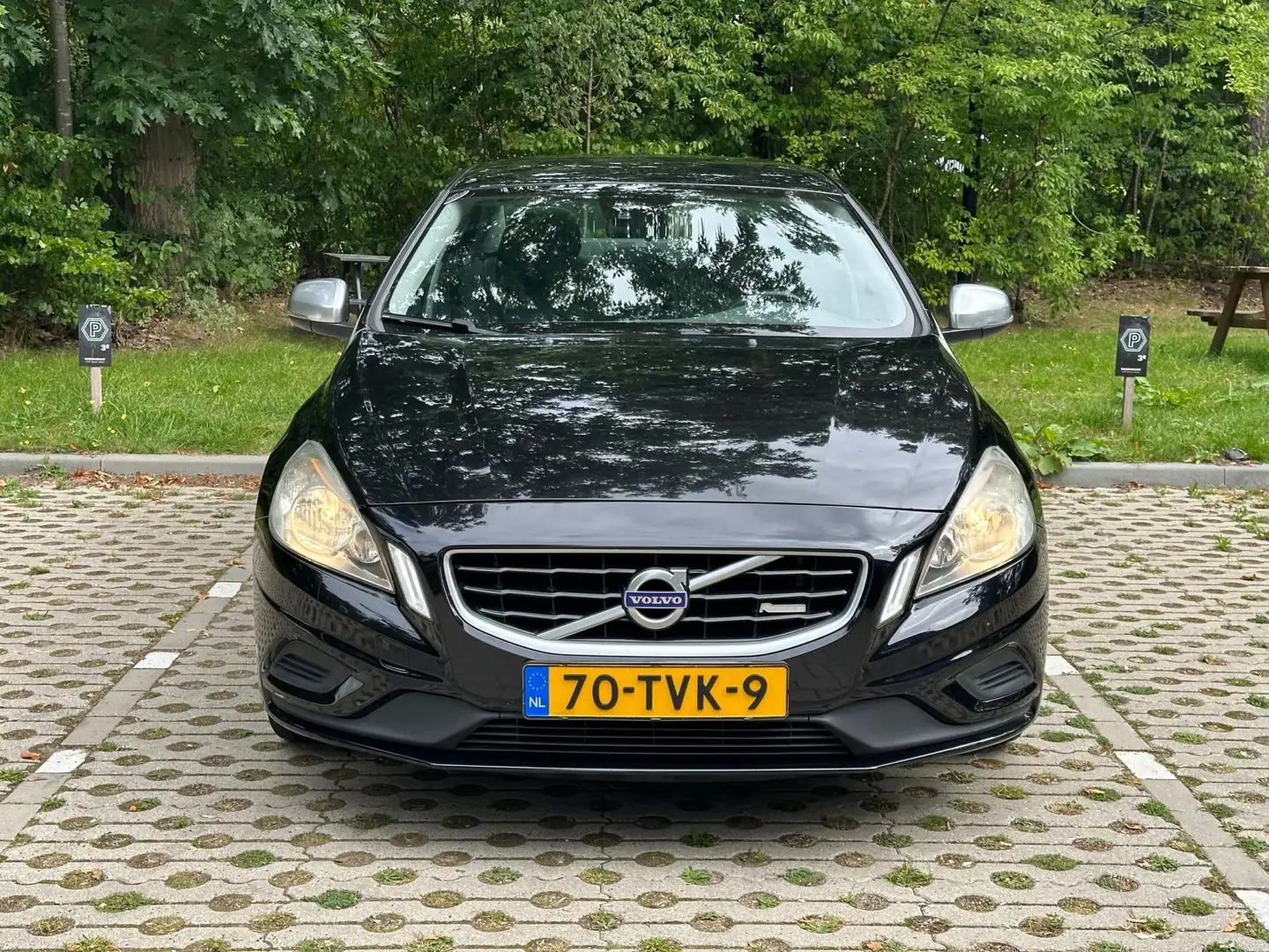 Volvo S60 1.6 T3 R-Design Zwart - 2