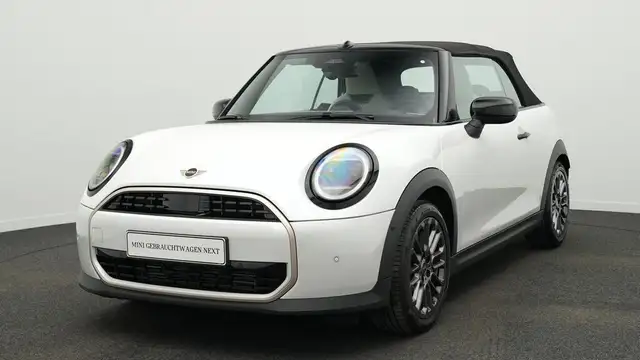 MINI Cooper C Cabrio Favoured Trim