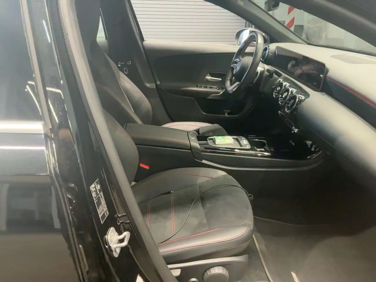Mercedes-Benz A-Class AMG Line Premium Plus 7G-DCT, миниатюра 9