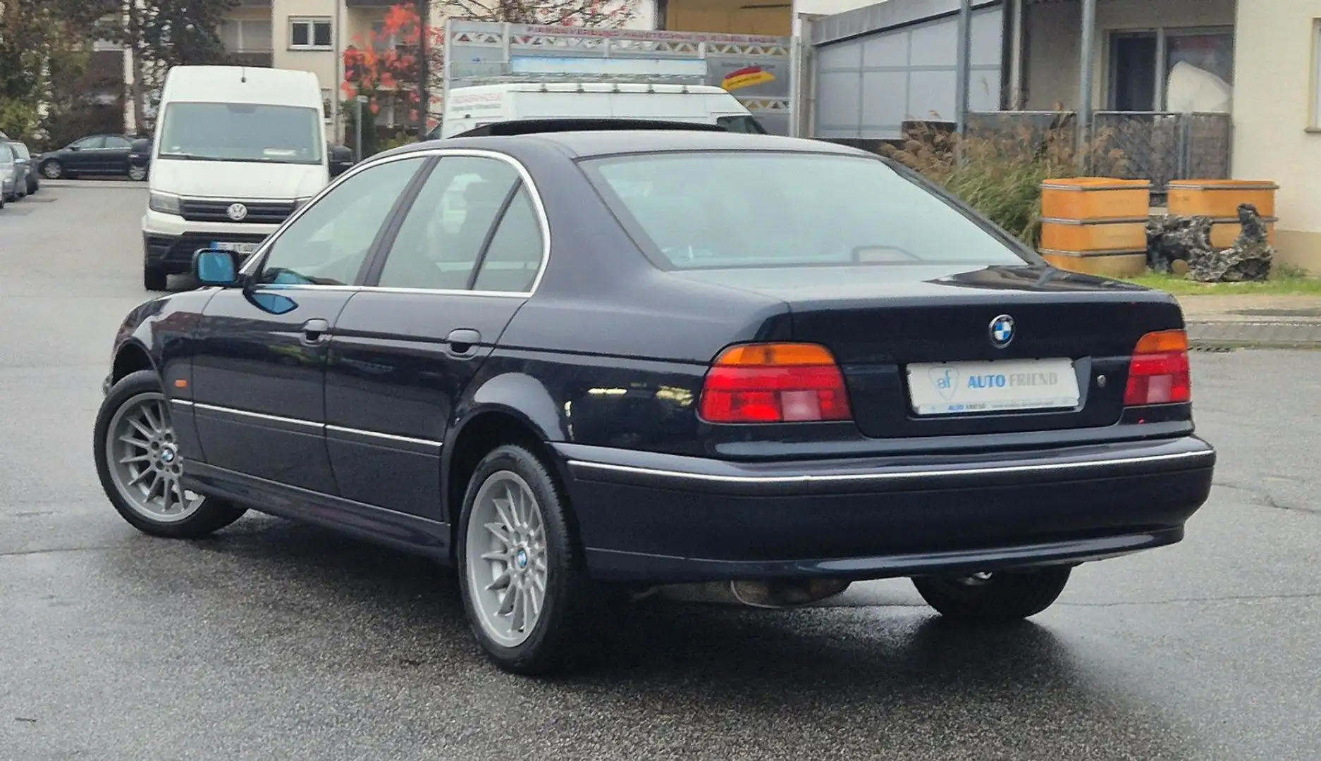 BMW 520 i Limo PDC/SHZ/GSD BMW Scheckheftgepflegt Modrá - 2