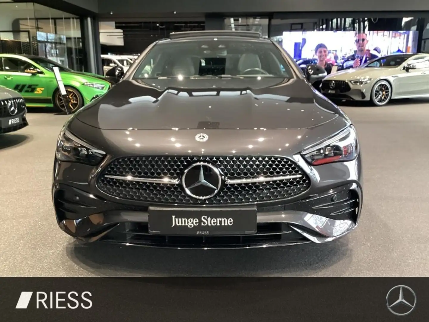 Mercedes-Benz CLE 220 d Cp AMG ADV+ FAHRASSIST+ PANO NIGHT 20 Grau - 2