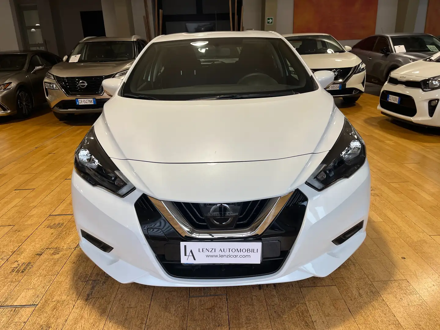 Nissan Micra Micra V 1.0 ig-t Acenta 92cv Bianco - 1