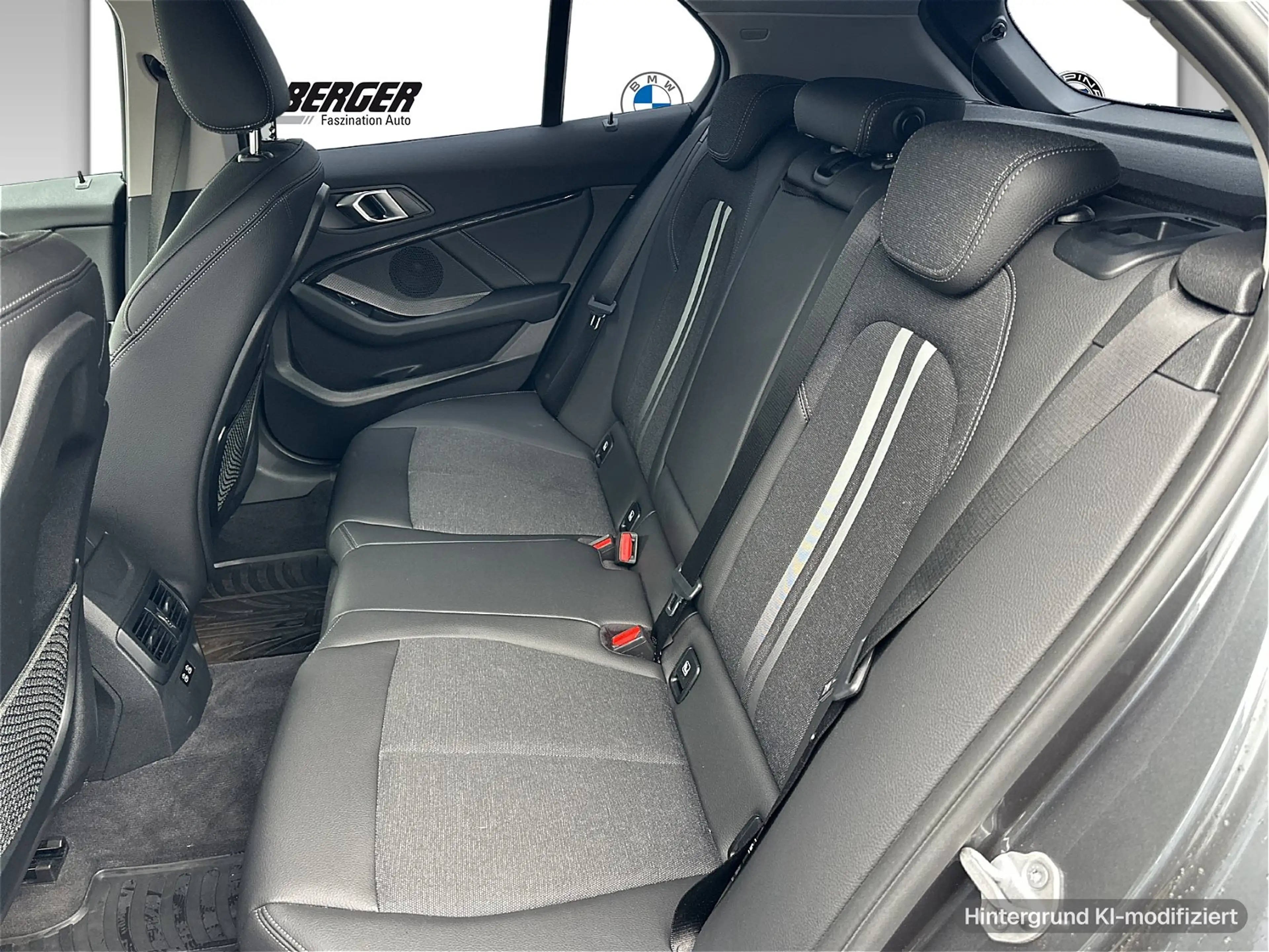 BMW 118 i Hatch Sport Line HiFi LED WLAN Komfortzg. — photo 11