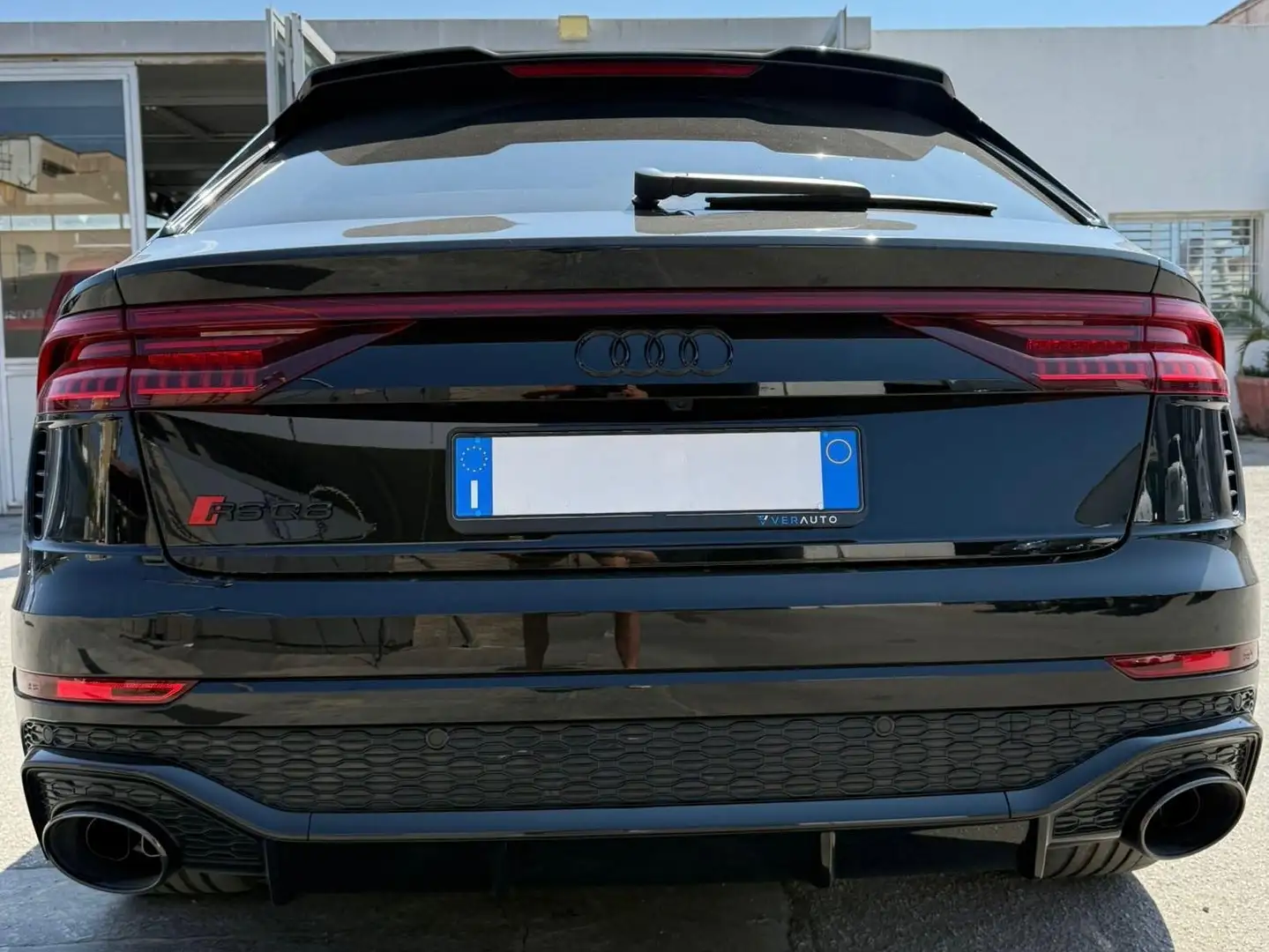 Audi RS Q8 Siyah - 1