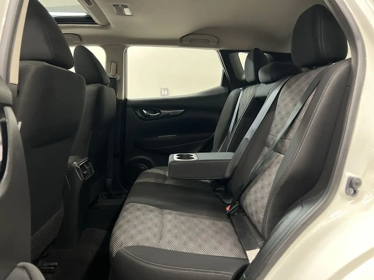 Nissan Qashqai снимка Nissan Qashqai