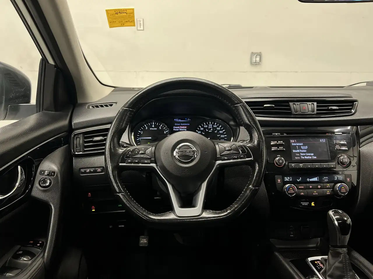 Nissan Qashqai снимка Nissan Qashqai
