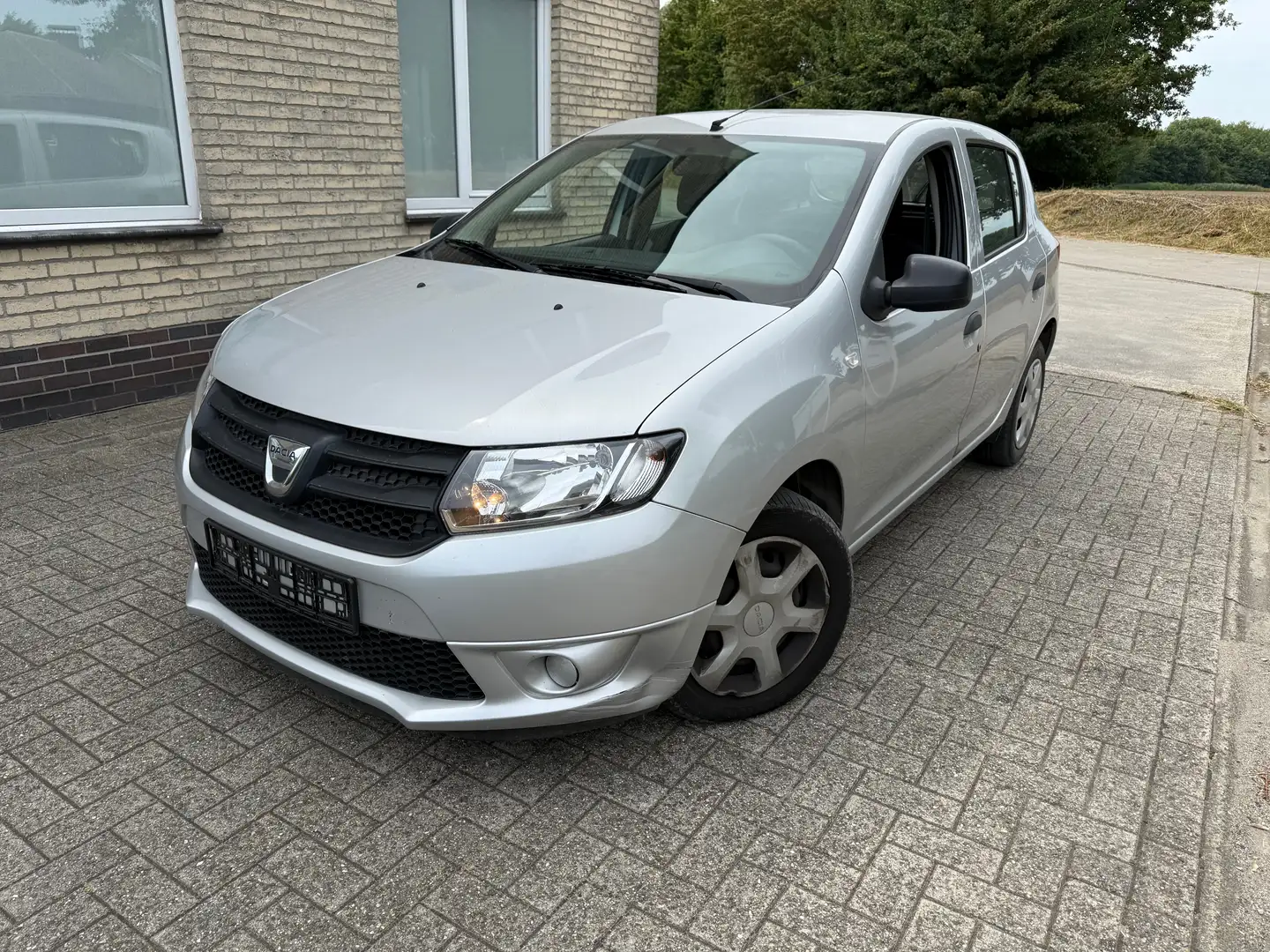 Dacia Sandero Sandero 1.0i Ezüst - 1