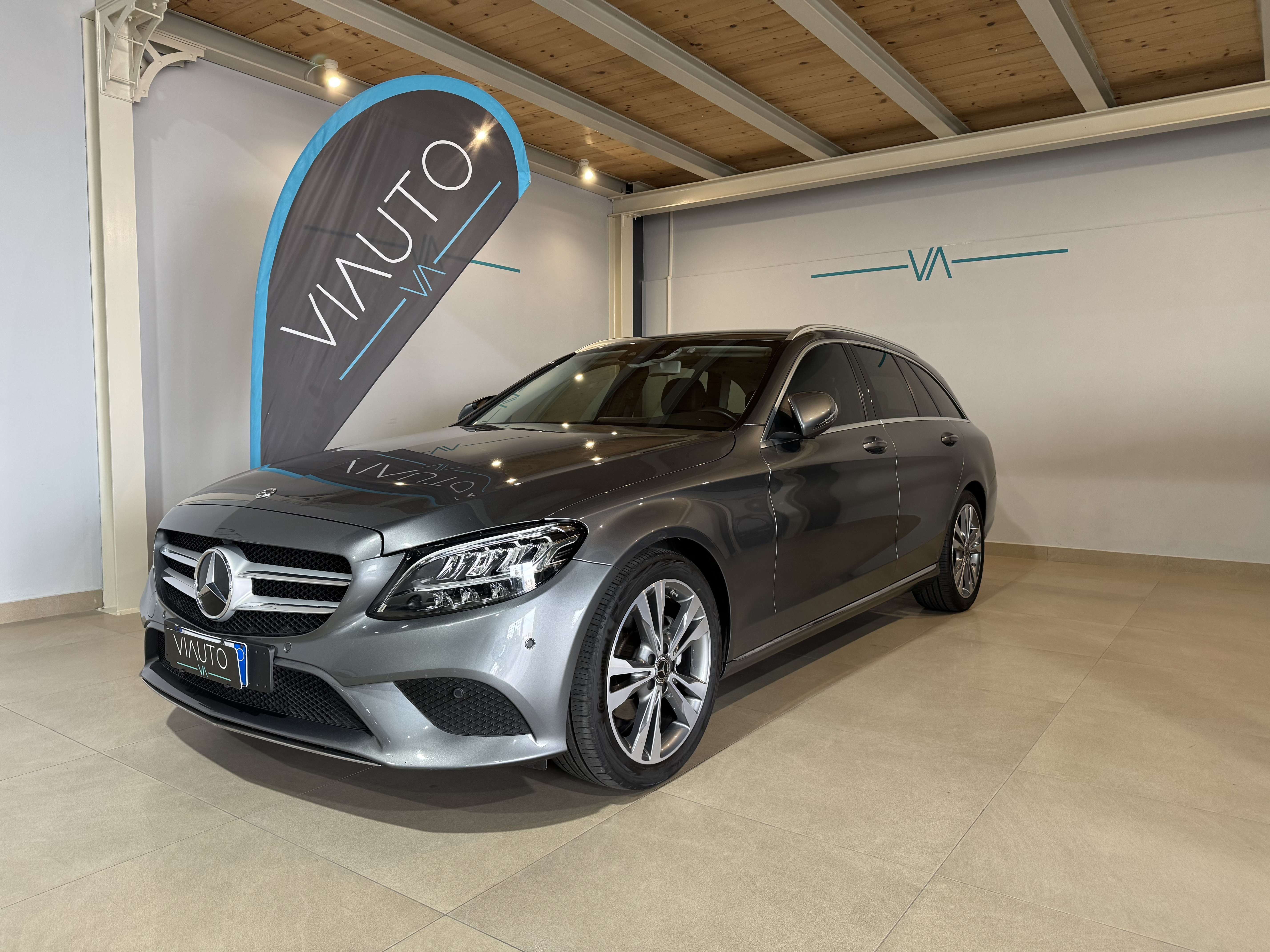 Mercedes-Benz C 220