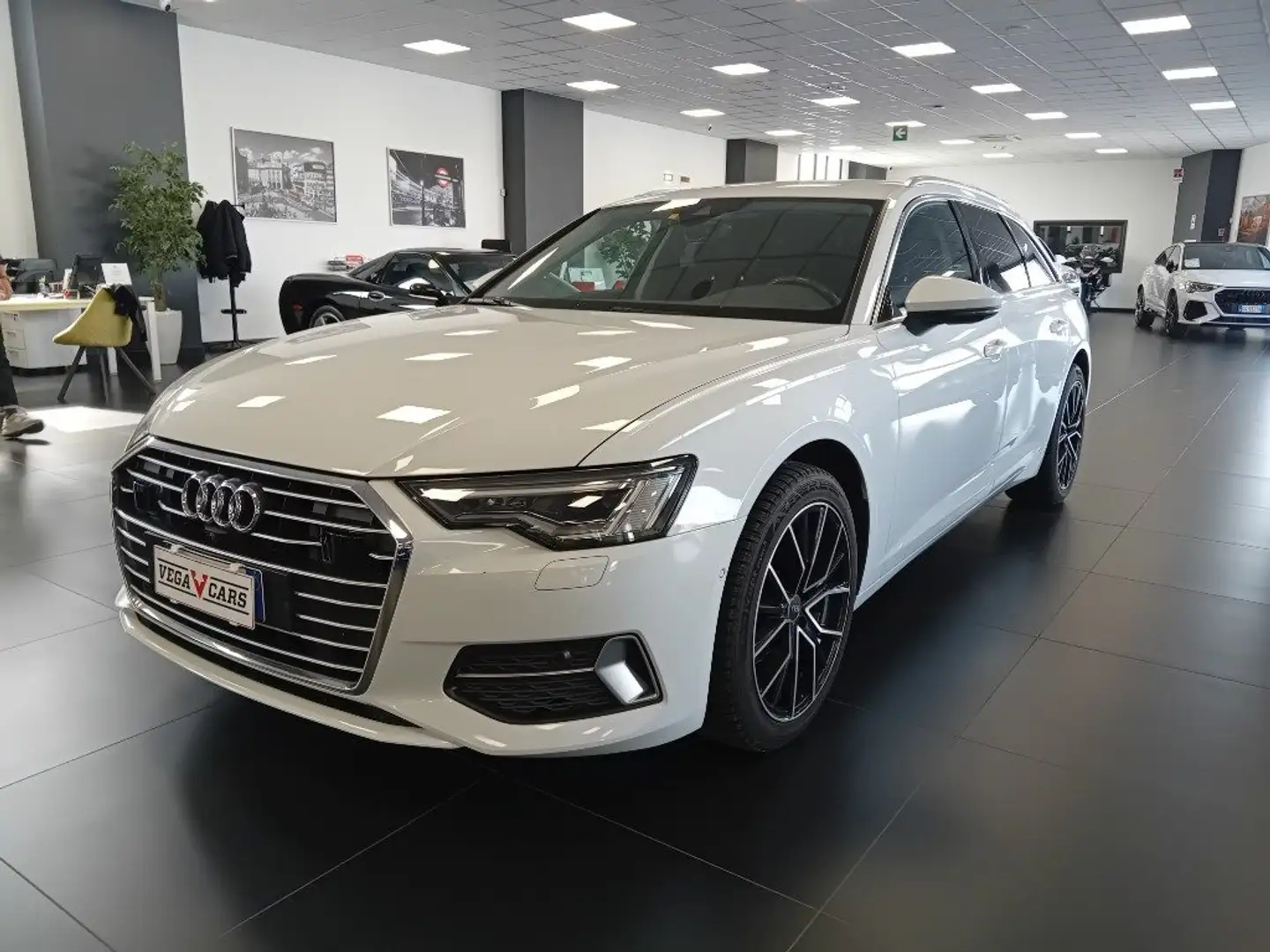 Audi A6 Avant 40 2.0 TDI S tronic Business Plus Bianco - 1