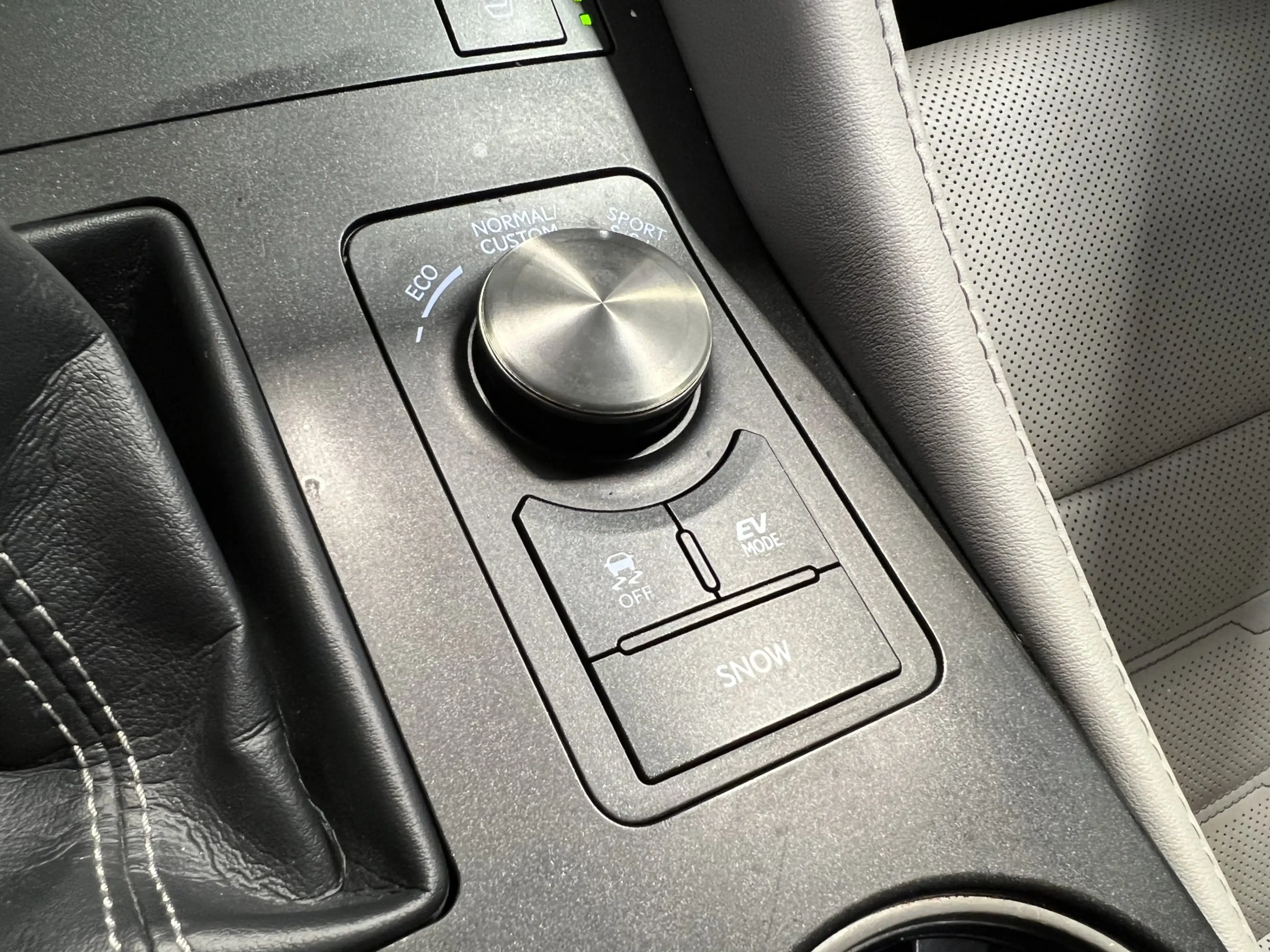 Lexus RC 300h F SPORT Line | Navigatie | LM Velgen 19" | Voorsto — photo 11