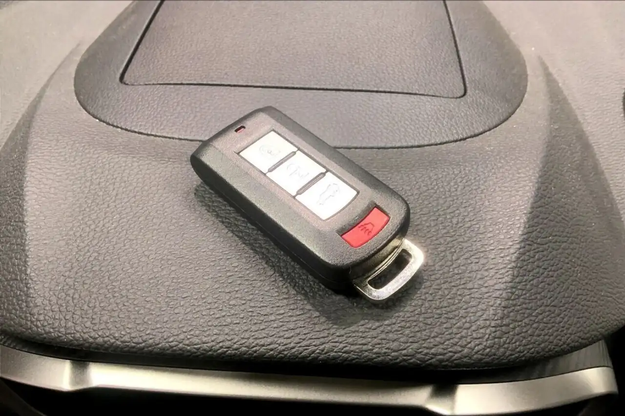 Mitsubishi Eclipse Cross снимка Mitsubishi Eclipse Cross