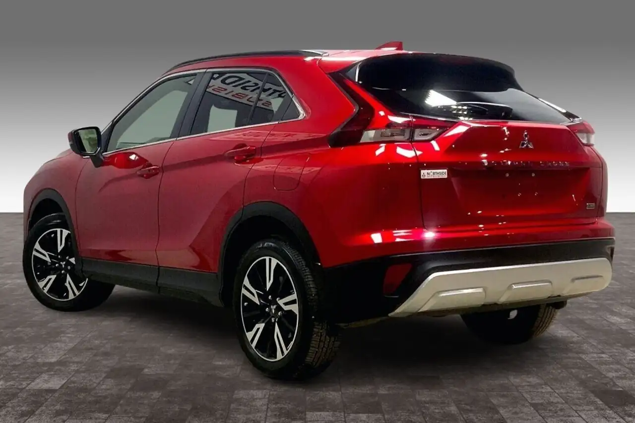 Mitsubishi Eclipse Cross снимка Mitsubishi Eclipse Cross
