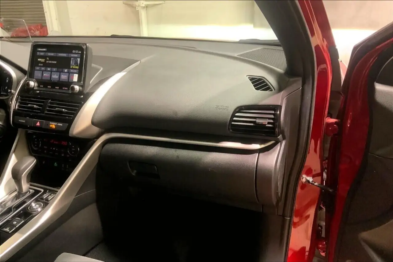 Mitsubishi Eclipse Cross снимка Mitsubishi Eclipse Cross