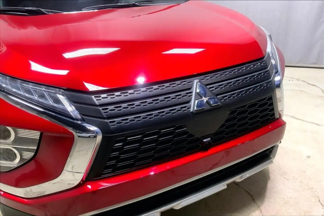 Mitsubishi Eclipse Cross снимка Mitsubishi Eclipse Cross