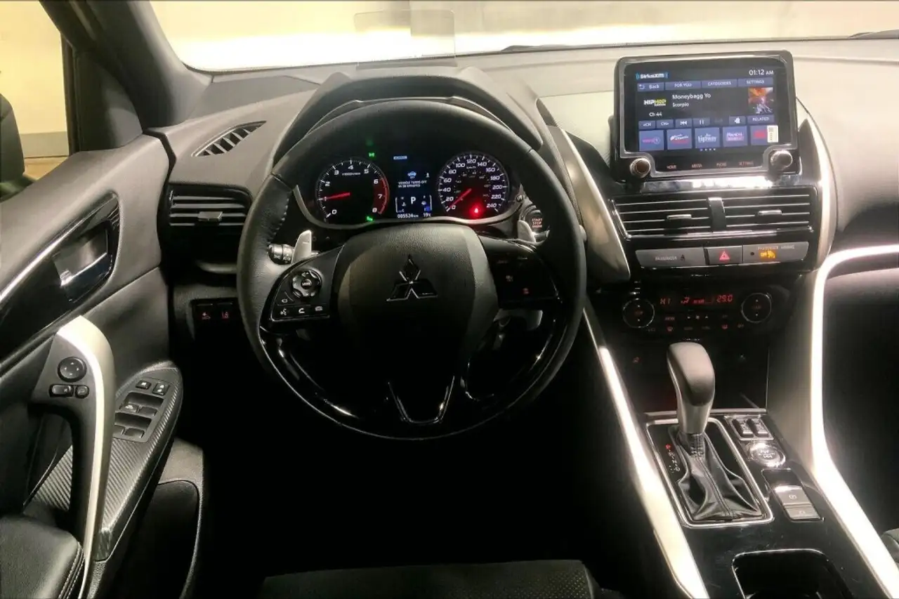 Mitsubishi Eclipse Cross снимка Mitsubishi Eclipse Cross