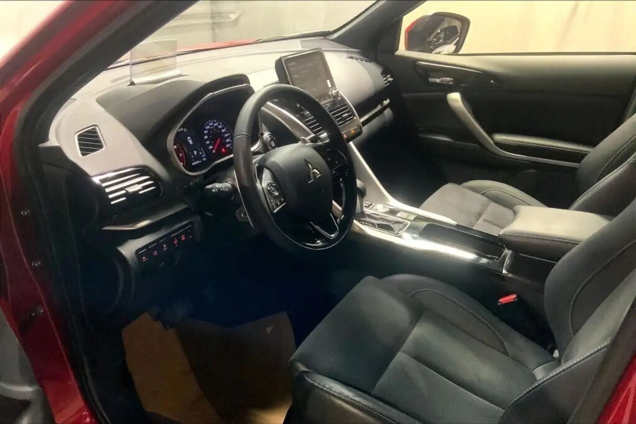 Mitsubishi Eclipse Cross снимка Mitsubishi Eclipse Cross