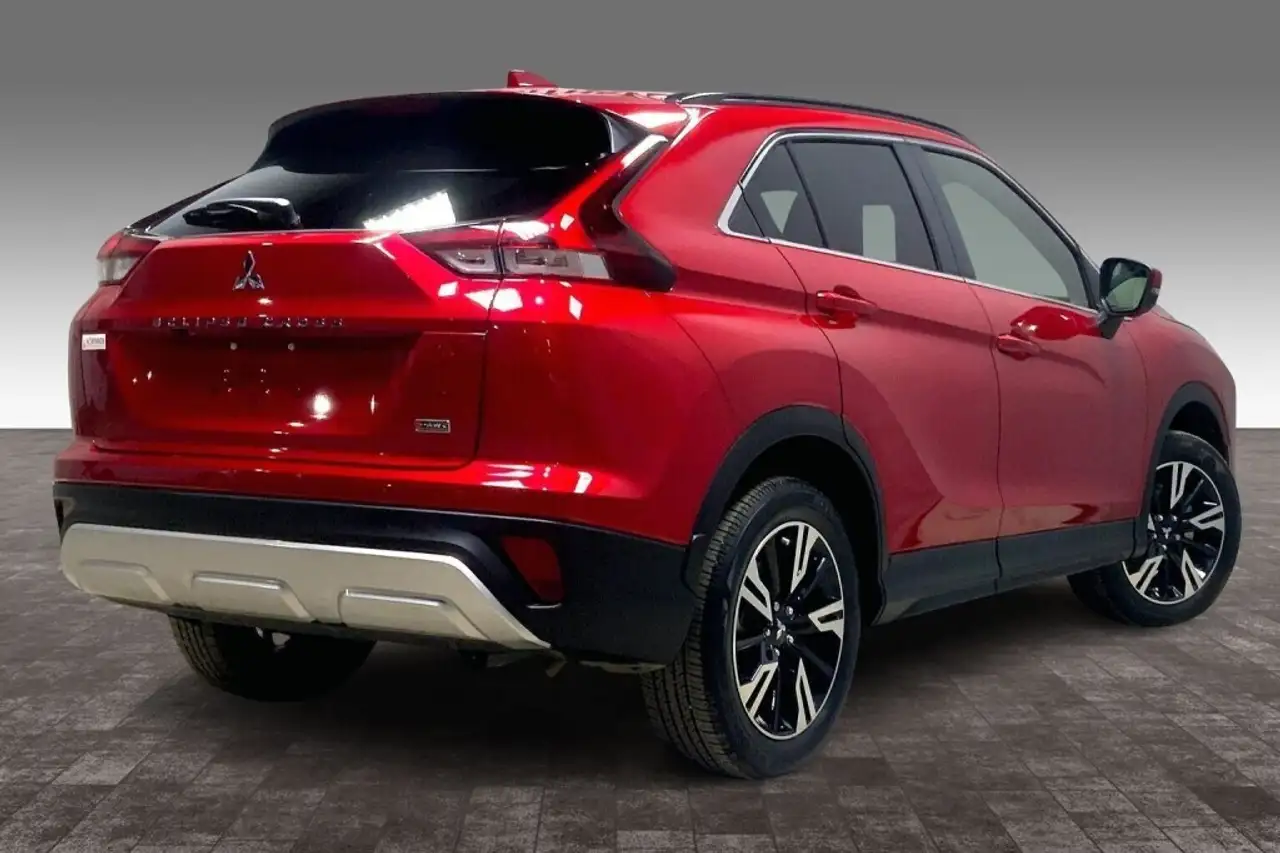Mitsubishi Eclipse Cross снимка Mitsubishi Eclipse Cross