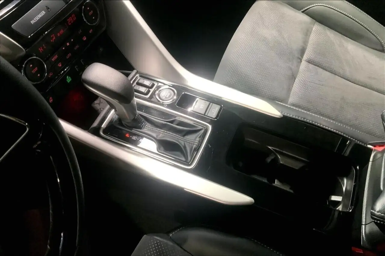 Mitsubishi Eclipse Cross снимка Mitsubishi Eclipse Cross