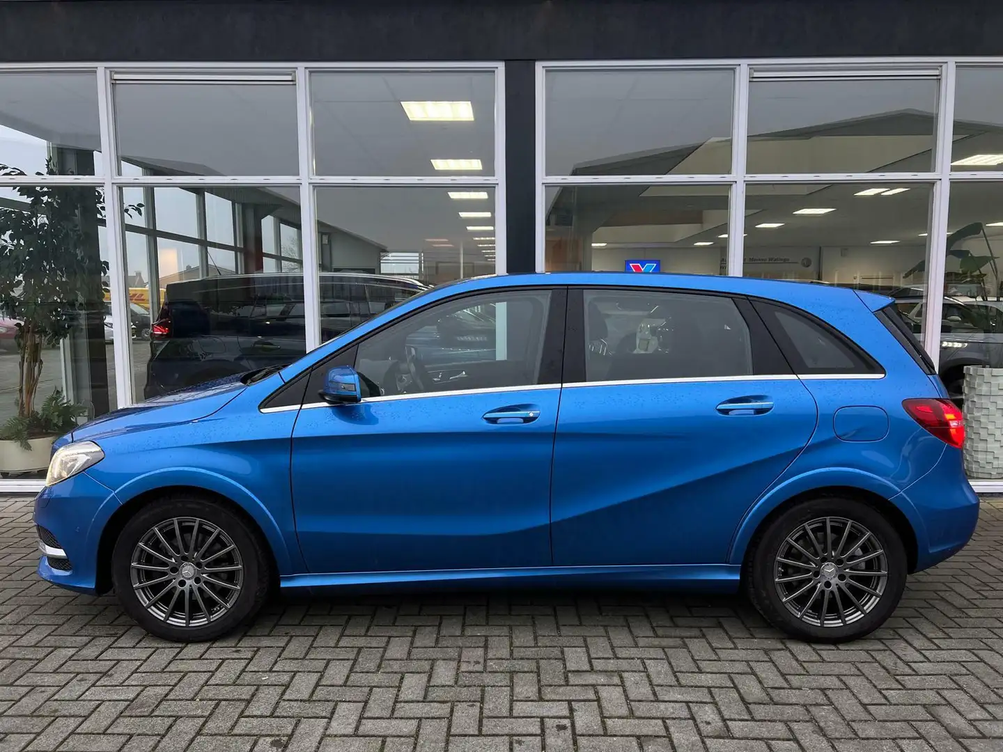 Mercedes-Benz B 250 e Ambition 28 kWh | 3-Fase | Stoelverwarming | Ach Azul - 2