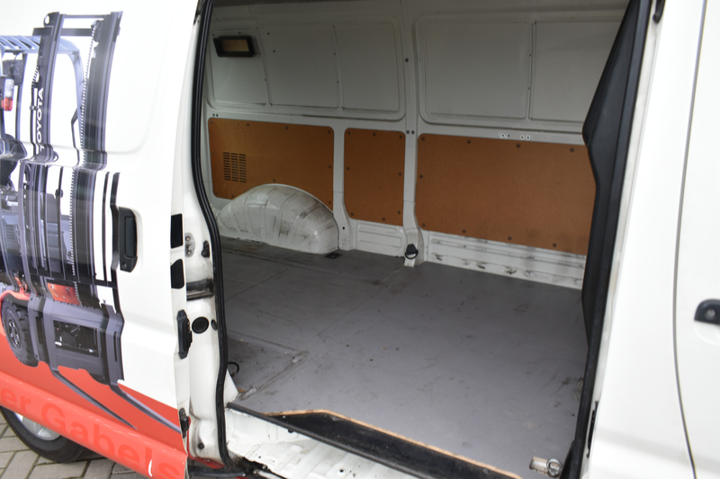Toyota Hiace 2.5 D-4D LWB dealer onderhouden — photo 14