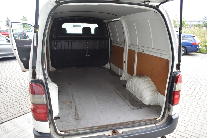 Toyota Hiace 2.5 D-4D LWB dealer onderhouden — photo 15