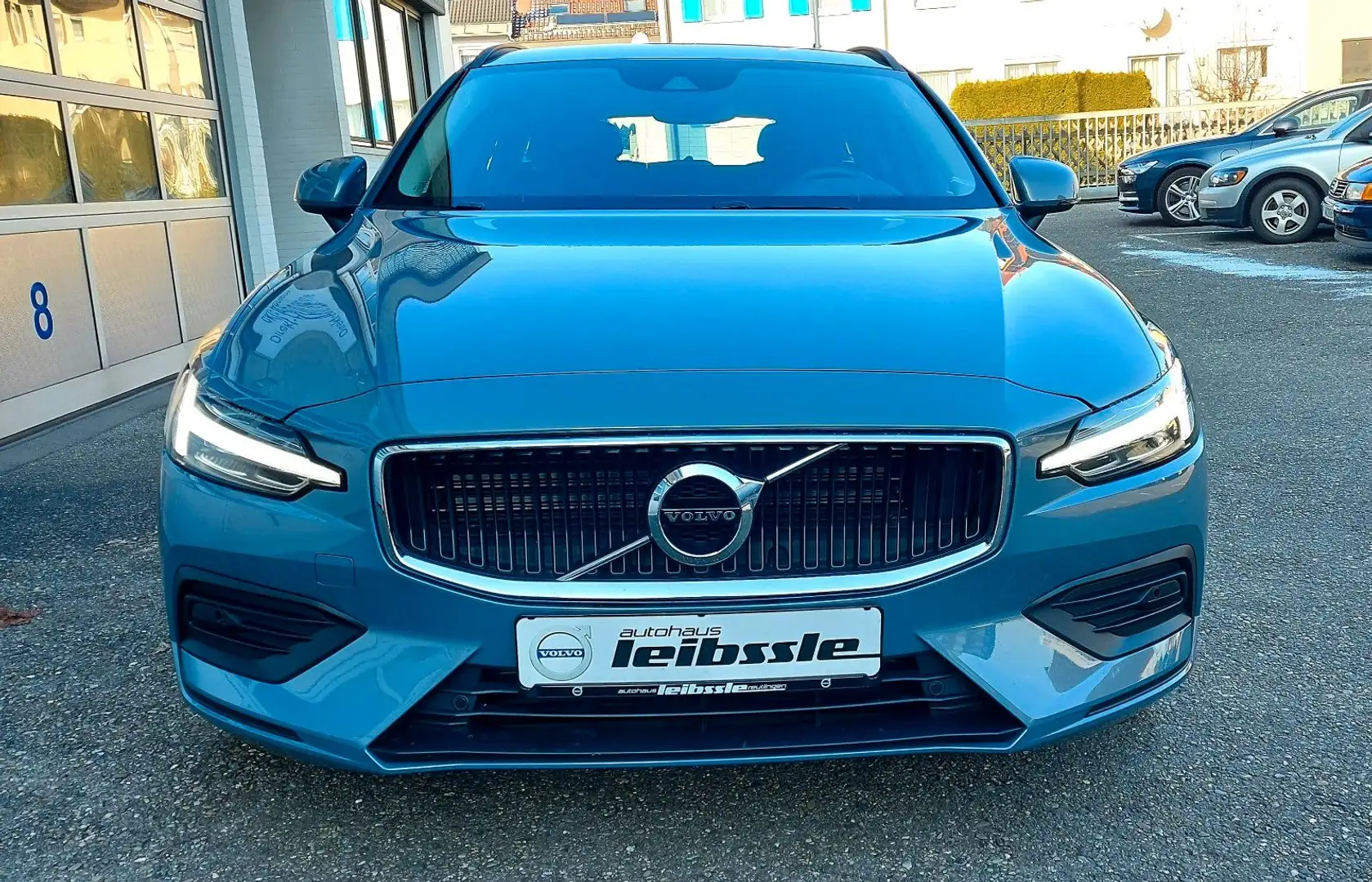 Volvo V60 B4 Diesel Momentum Pro Automatik Grau - 1