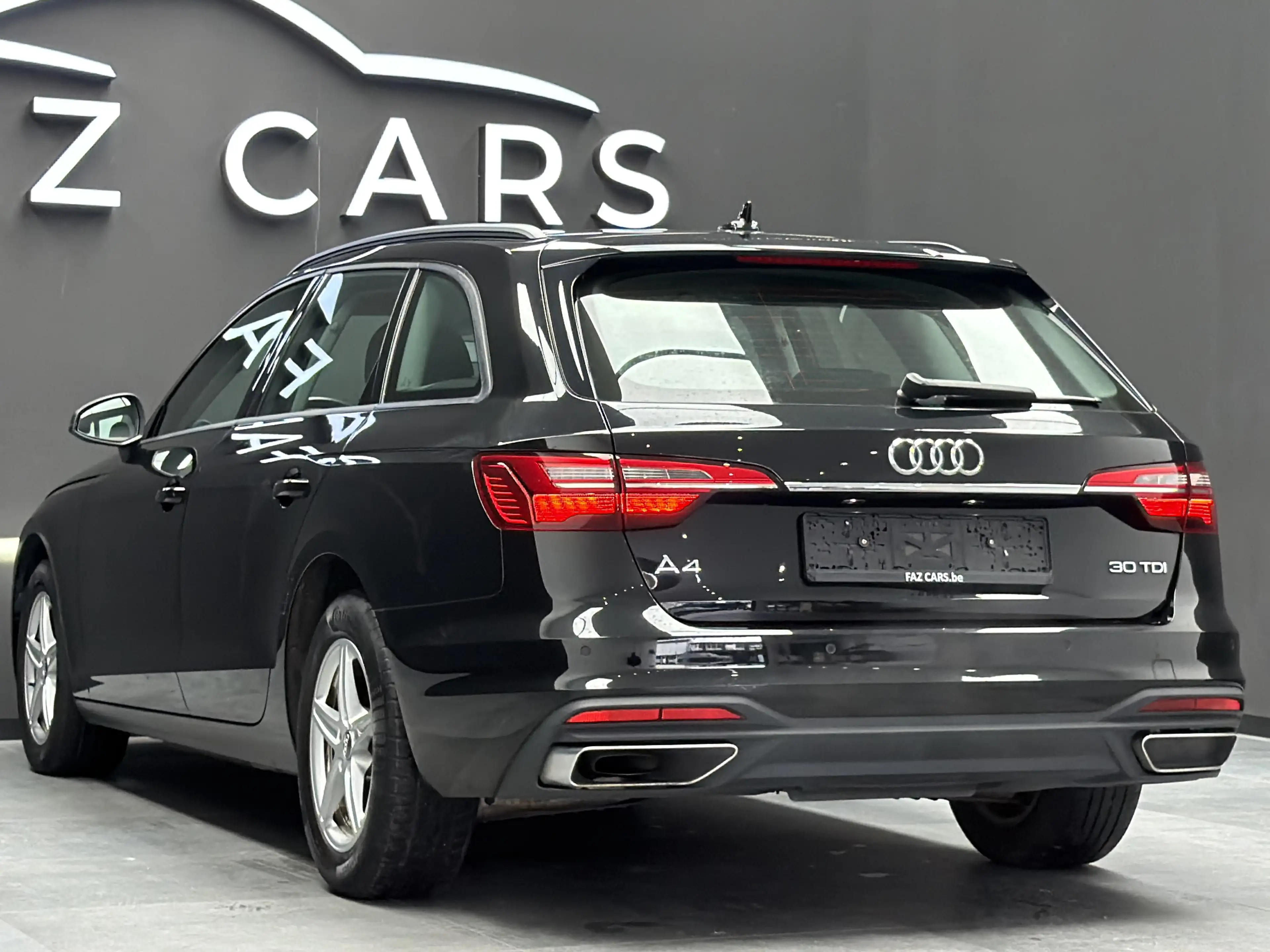 Audi A4 Avant 30 TDi * 1ER PROP + GPS + TVA + GARANTIE * — photo 7