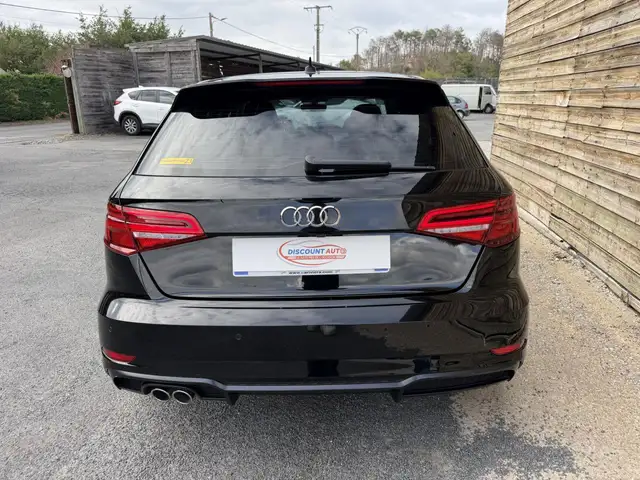 Audi A3 view 4