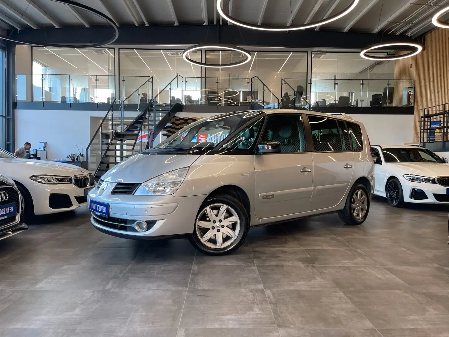 Renault Espace IV Celsium Aut. 2.0 dci*NAVI*KLIMAAUT*PDC Grigio - 1