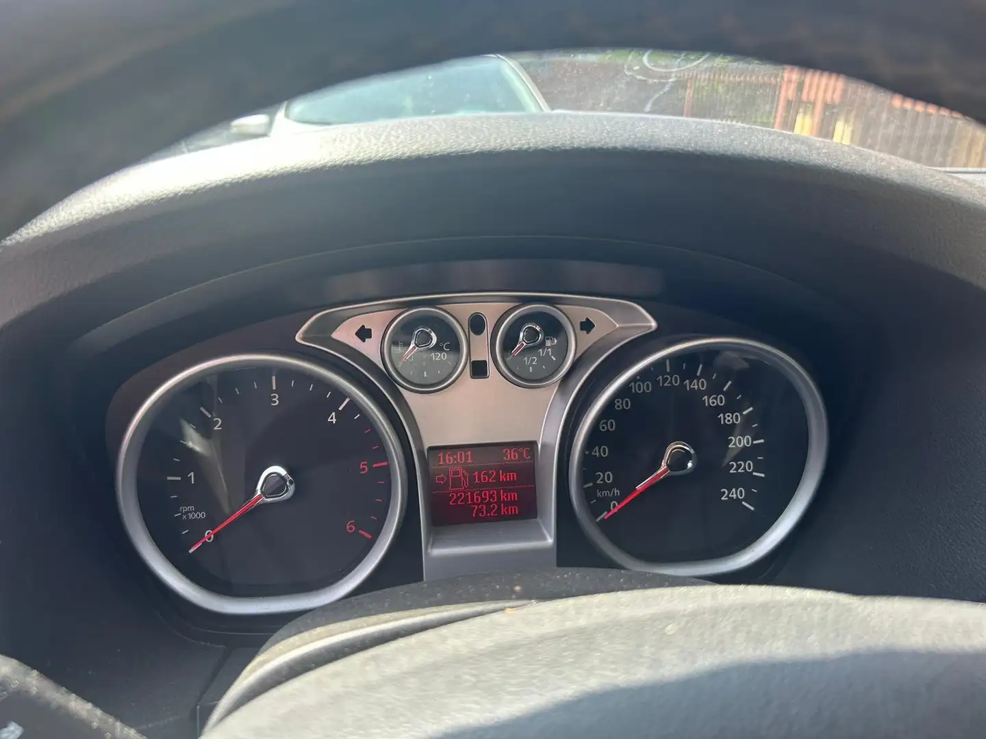Ford Focus Focus Style Wagon 1.8 tdci Titanium bež - 2