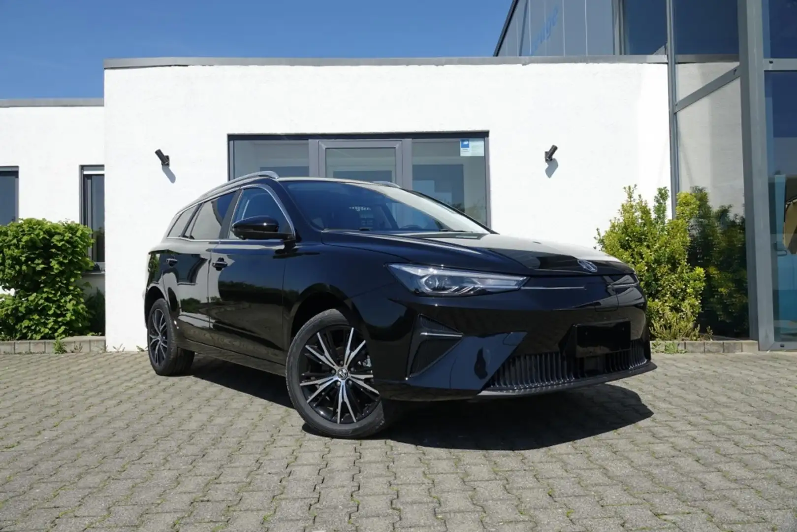 MG MG5 LUXURY 61,1kwh 7JGarantie Teilleder/17Zo/AHK Black - 1