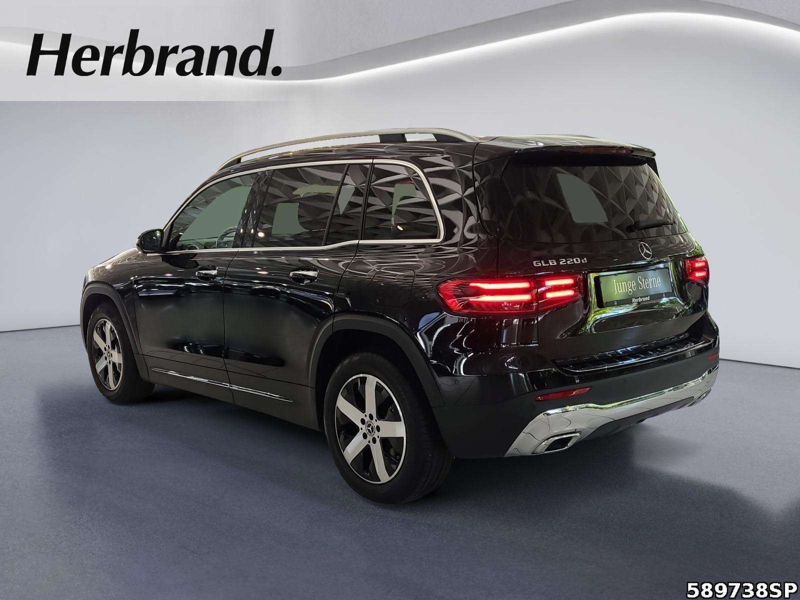 Mercedes-Benz GLB 220