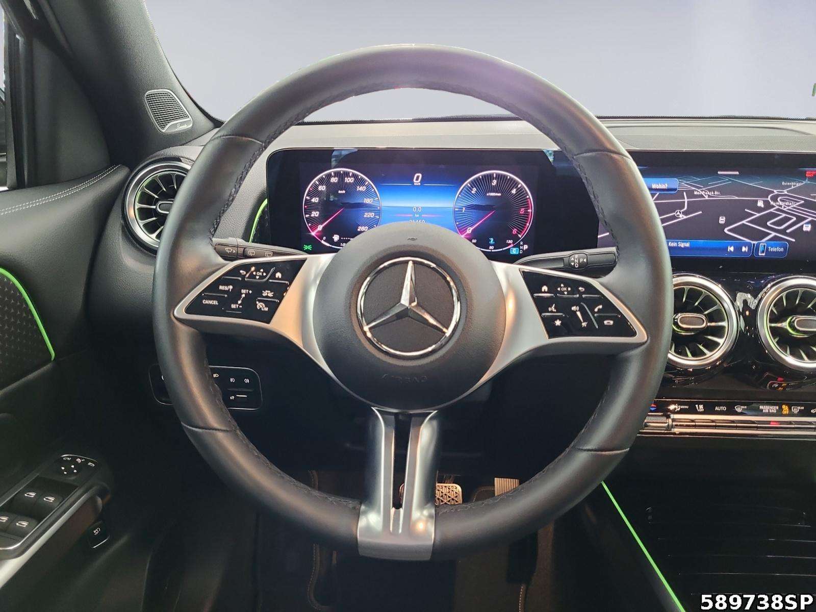 Mercedes-Benz GLB 220