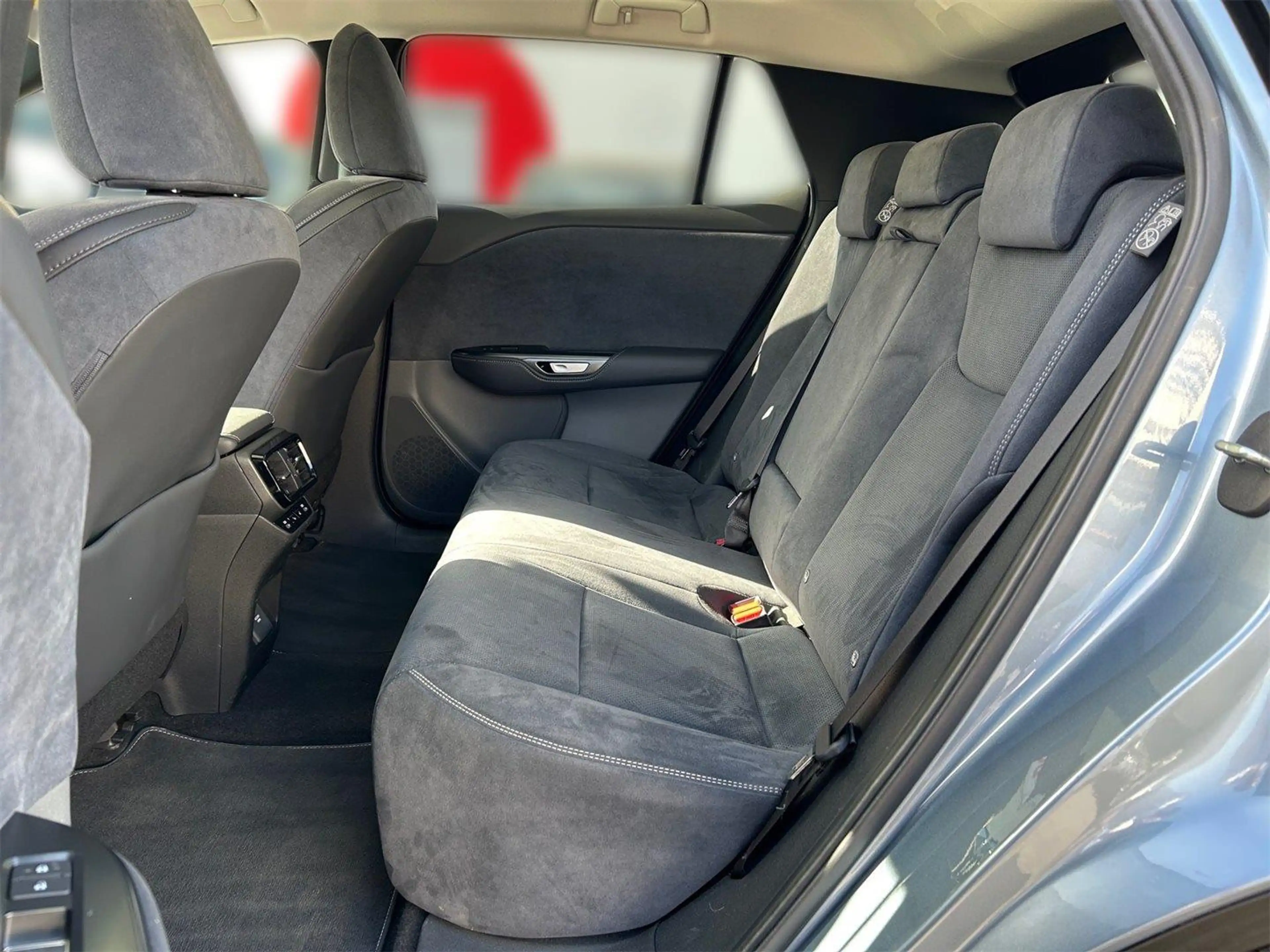 Lexus RZ 450e Luxury Paket 71,4kWh Aut. — photo 8
