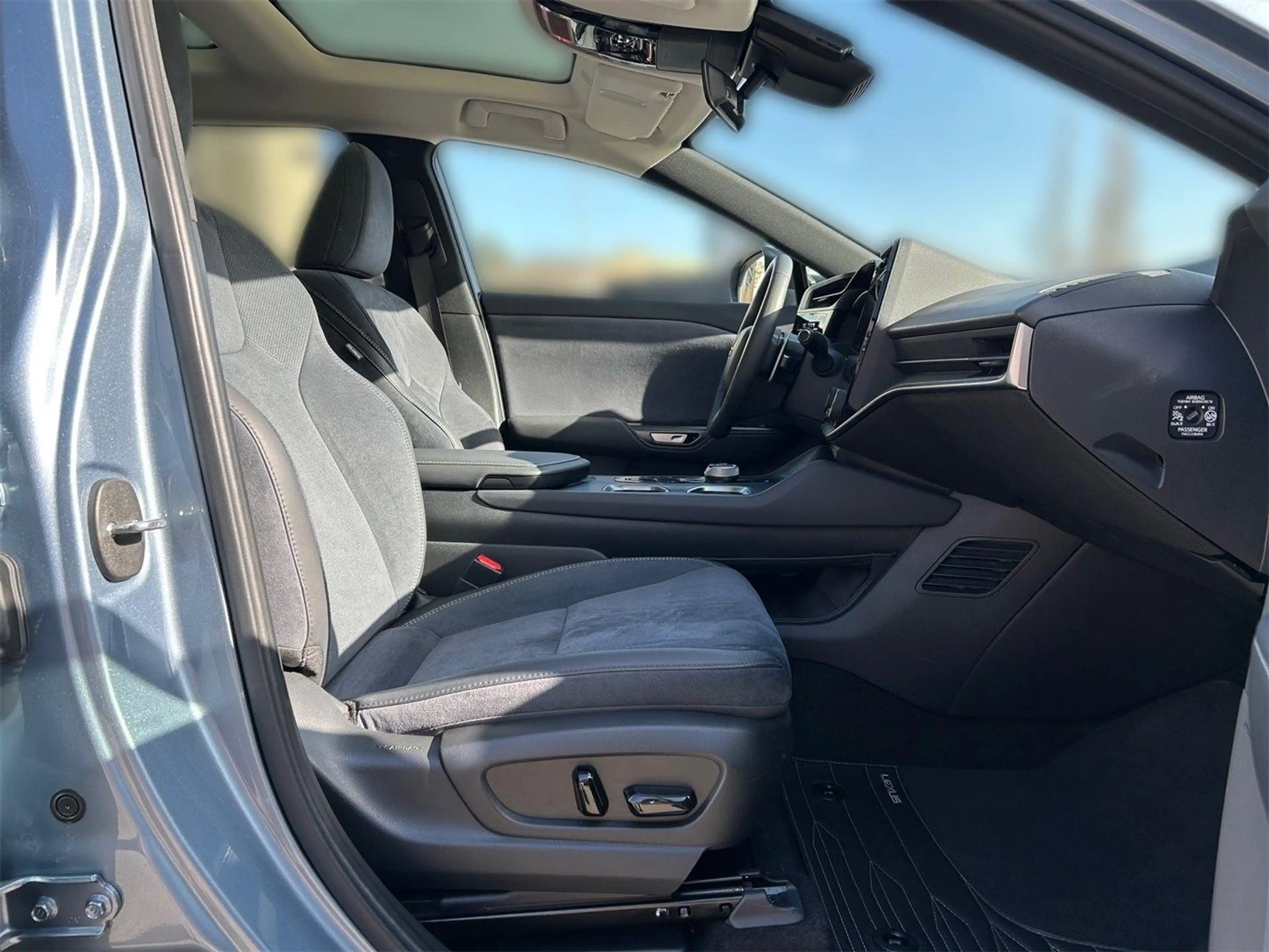 Lexus RZ 450e Luxury Paket 71,4kWh Aut. — photo 14