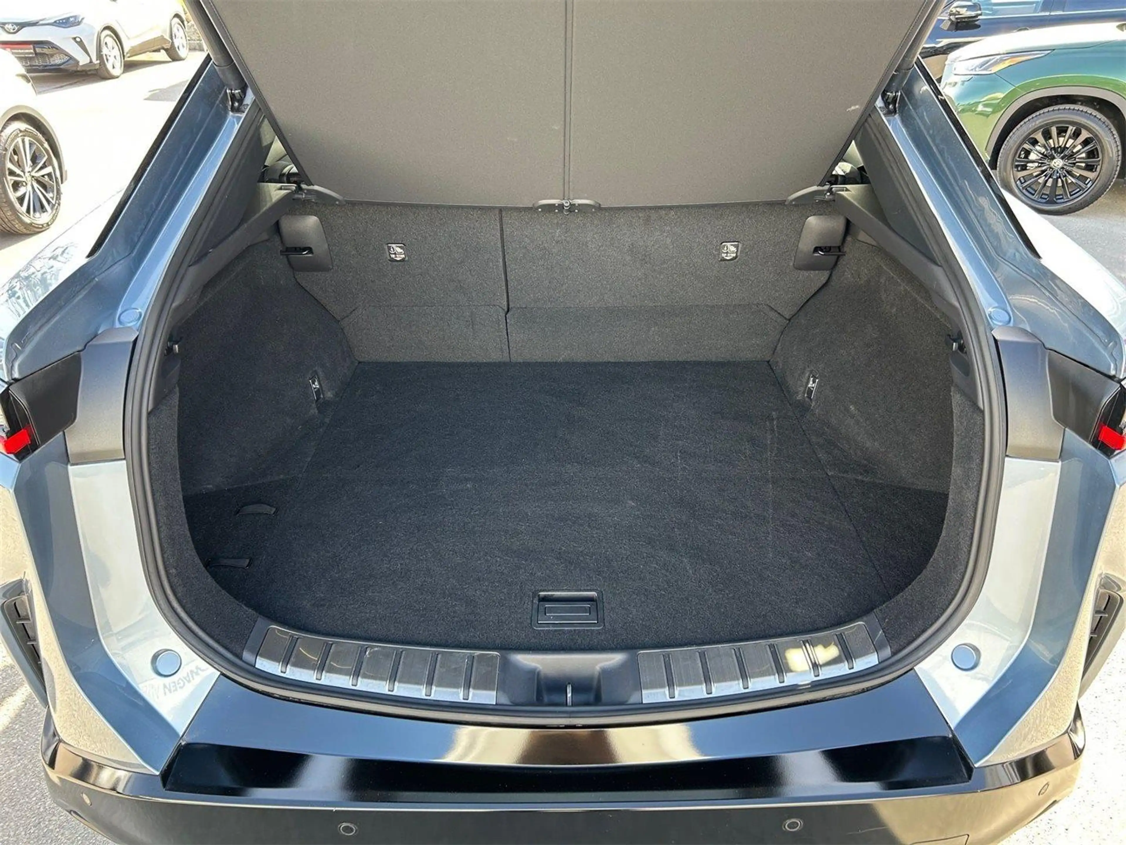 Lexus RZ 450e Luxury Paket 71,4kWh Aut. — photo 12