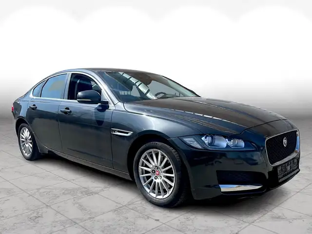 Jaguar XF 2.0d*LEDER*STEUERKETTEN NEU*TÜV NEU*