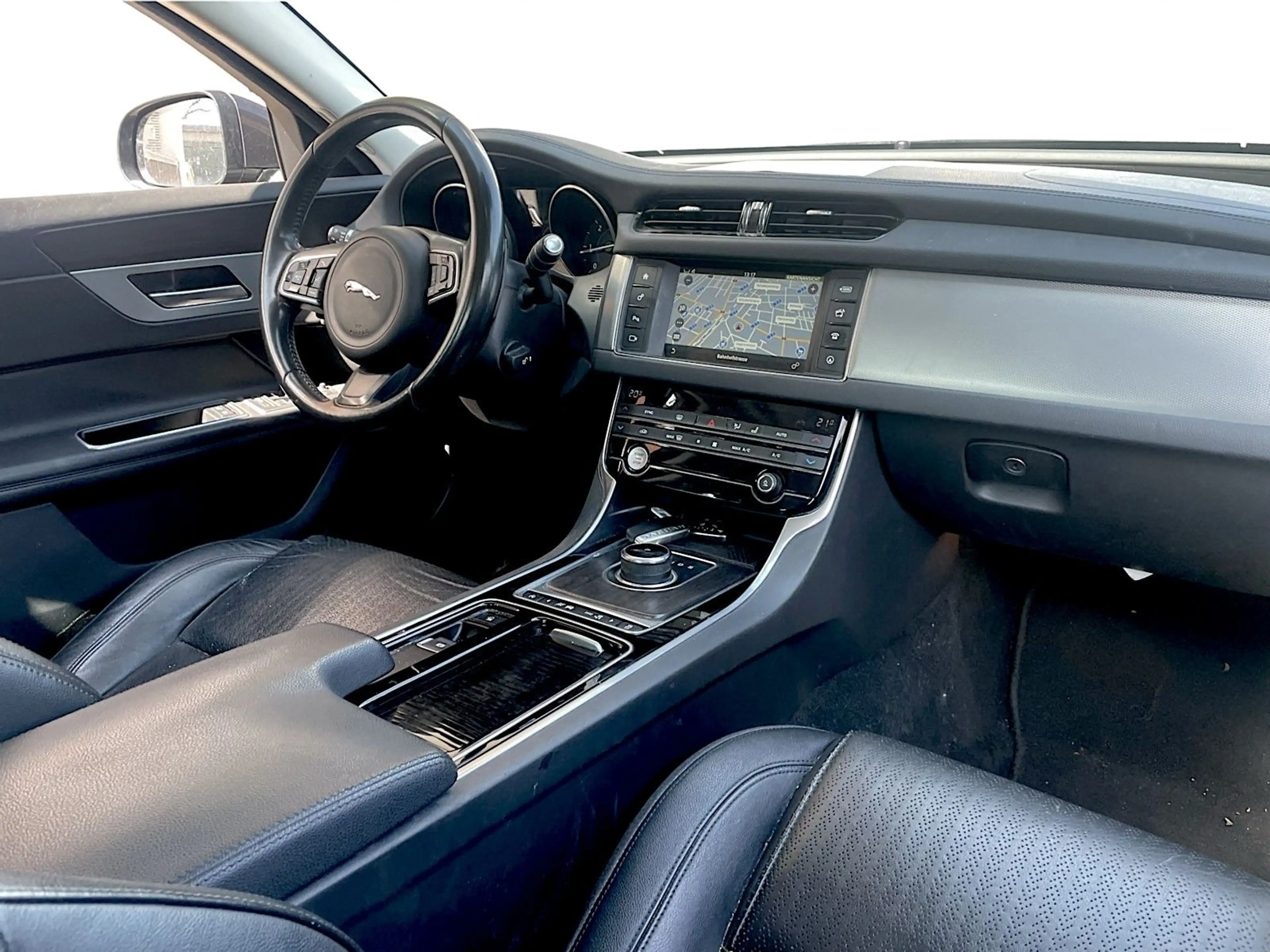 Jaguar XF 2.0d*LEDER*STEUERKETTEN NEU*TÜV NEU* — photo 10