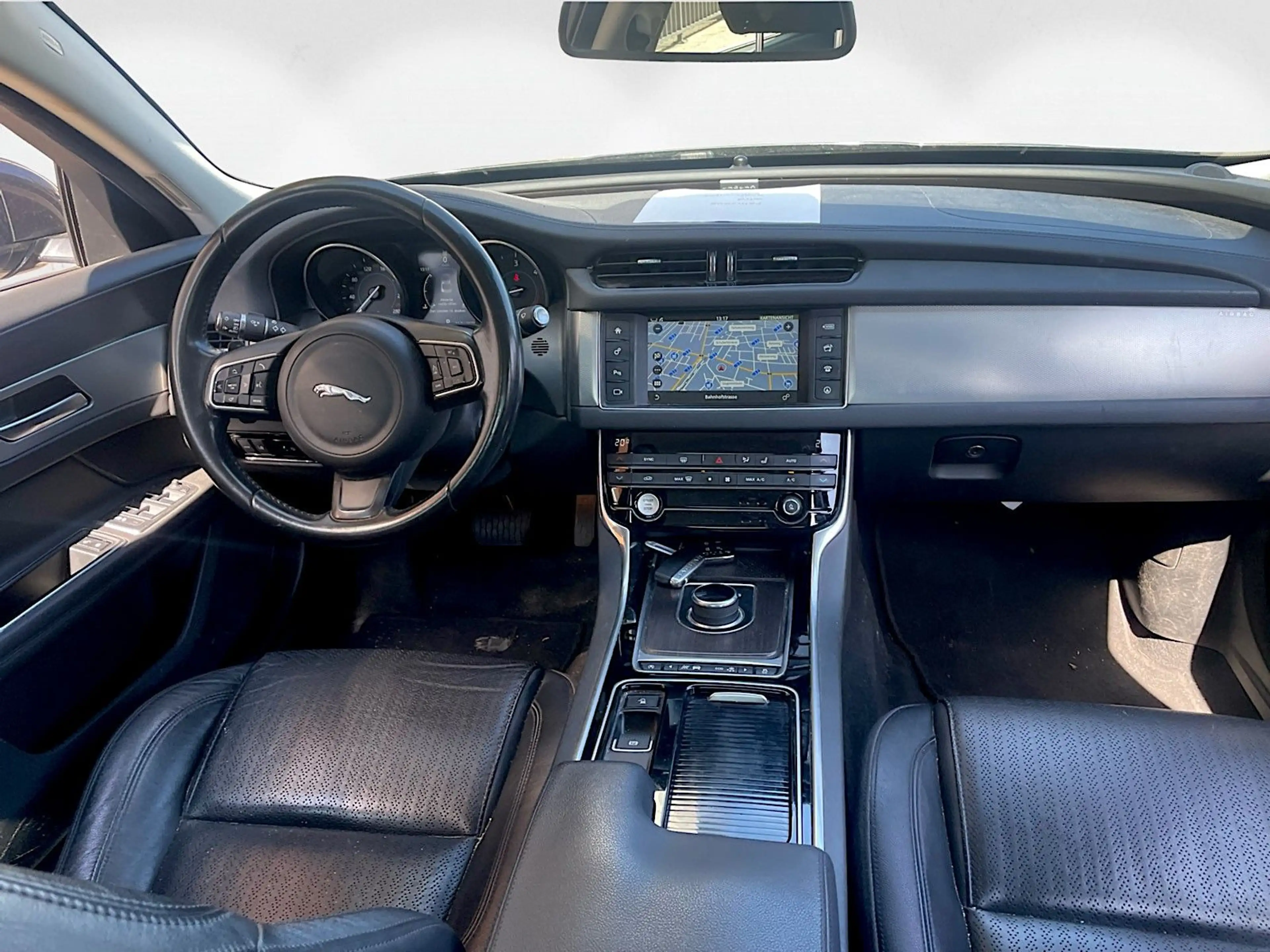Jaguar XF 2.0d*LEDER*STEUERKETTEN NEU*TÜV NEU* — photo 9