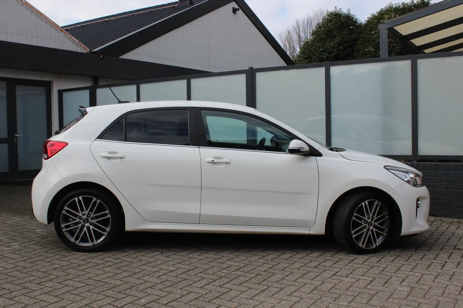 Kia Rio 1.4 DynamicLine Lederen bekleding, Navigatie, Came Blanc - 2